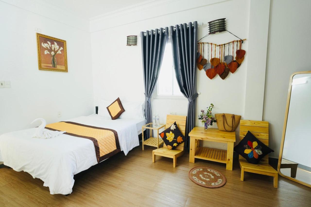Casablanca Hotel Hue Bagian luar foto