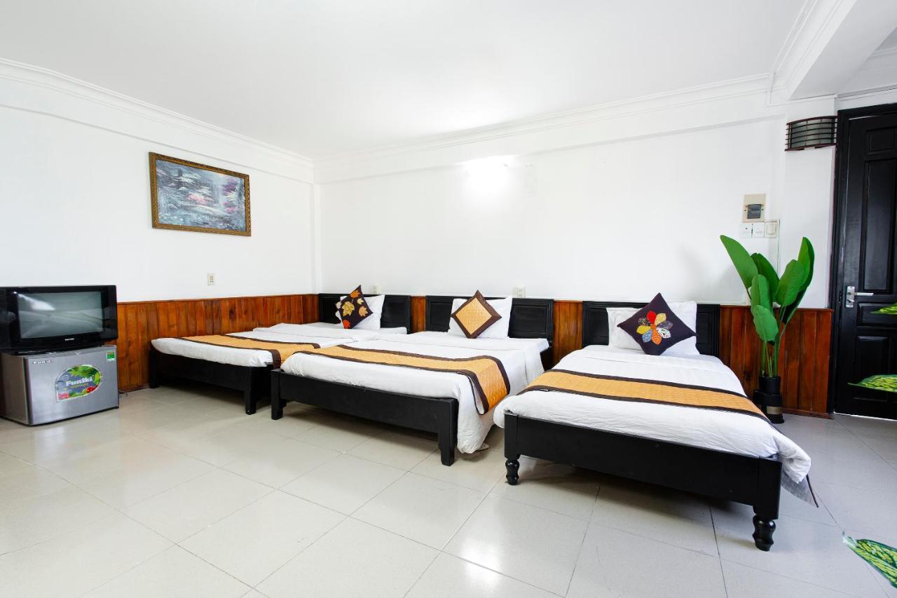 Casablanca Hotel Hue Bagian luar foto