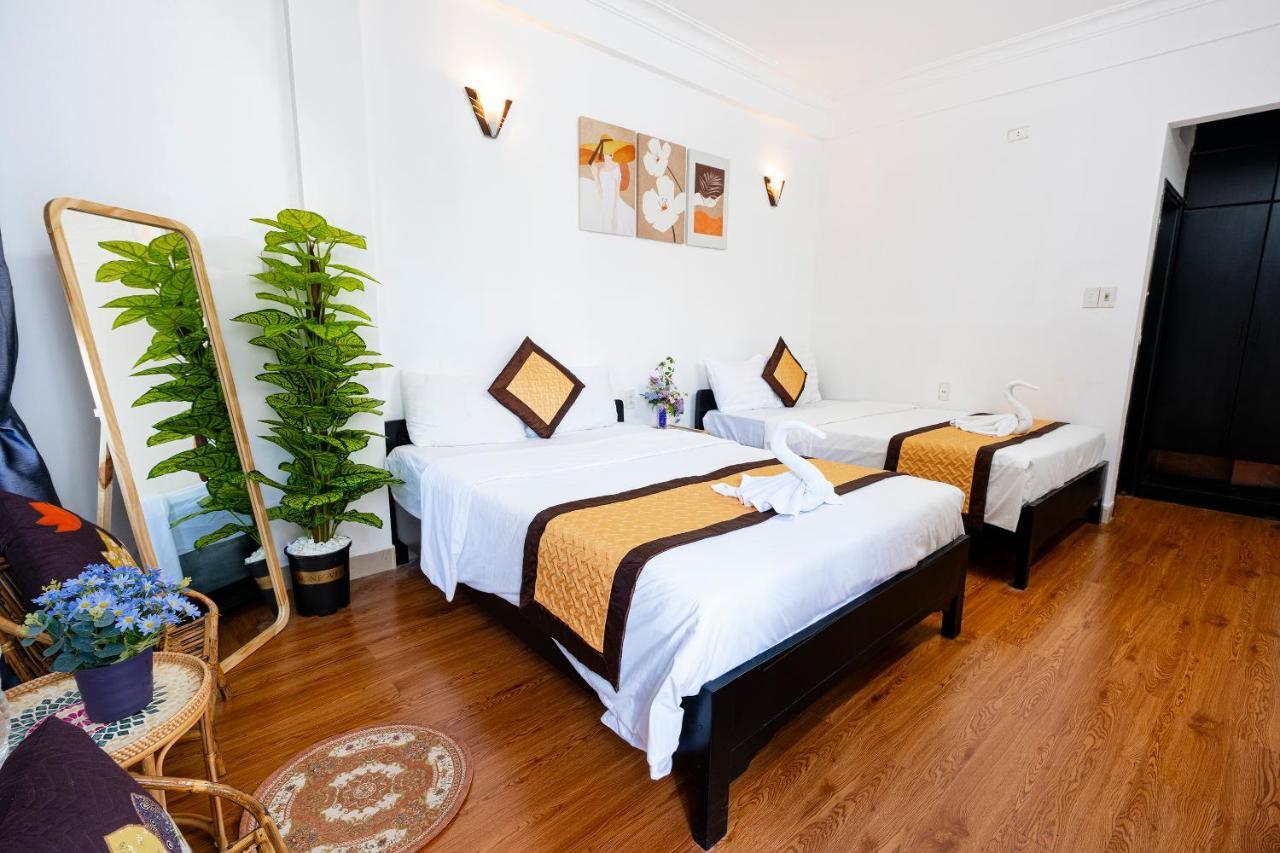 Casablanca Hotel Hue Bagian luar foto