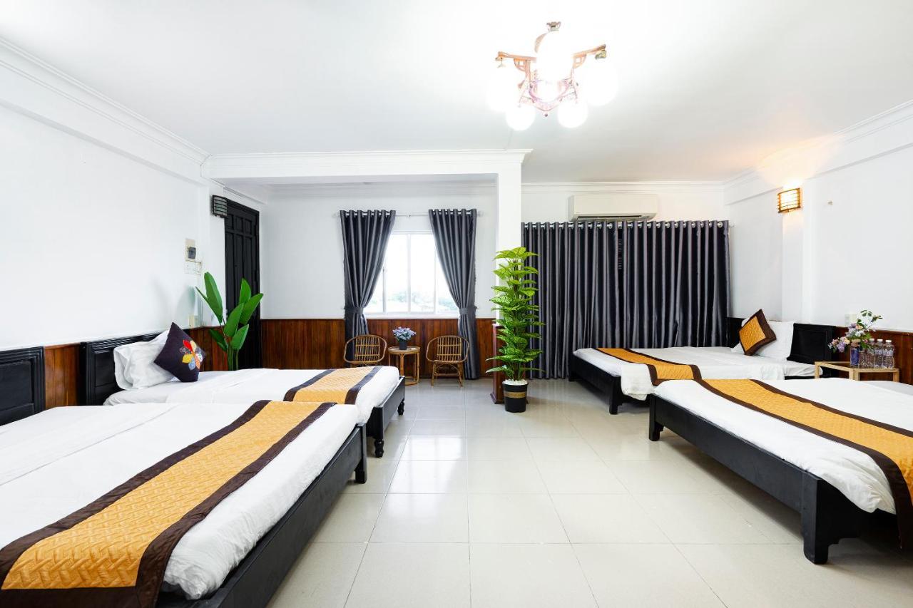 Casablanca Hotel Hue Bagian luar foto