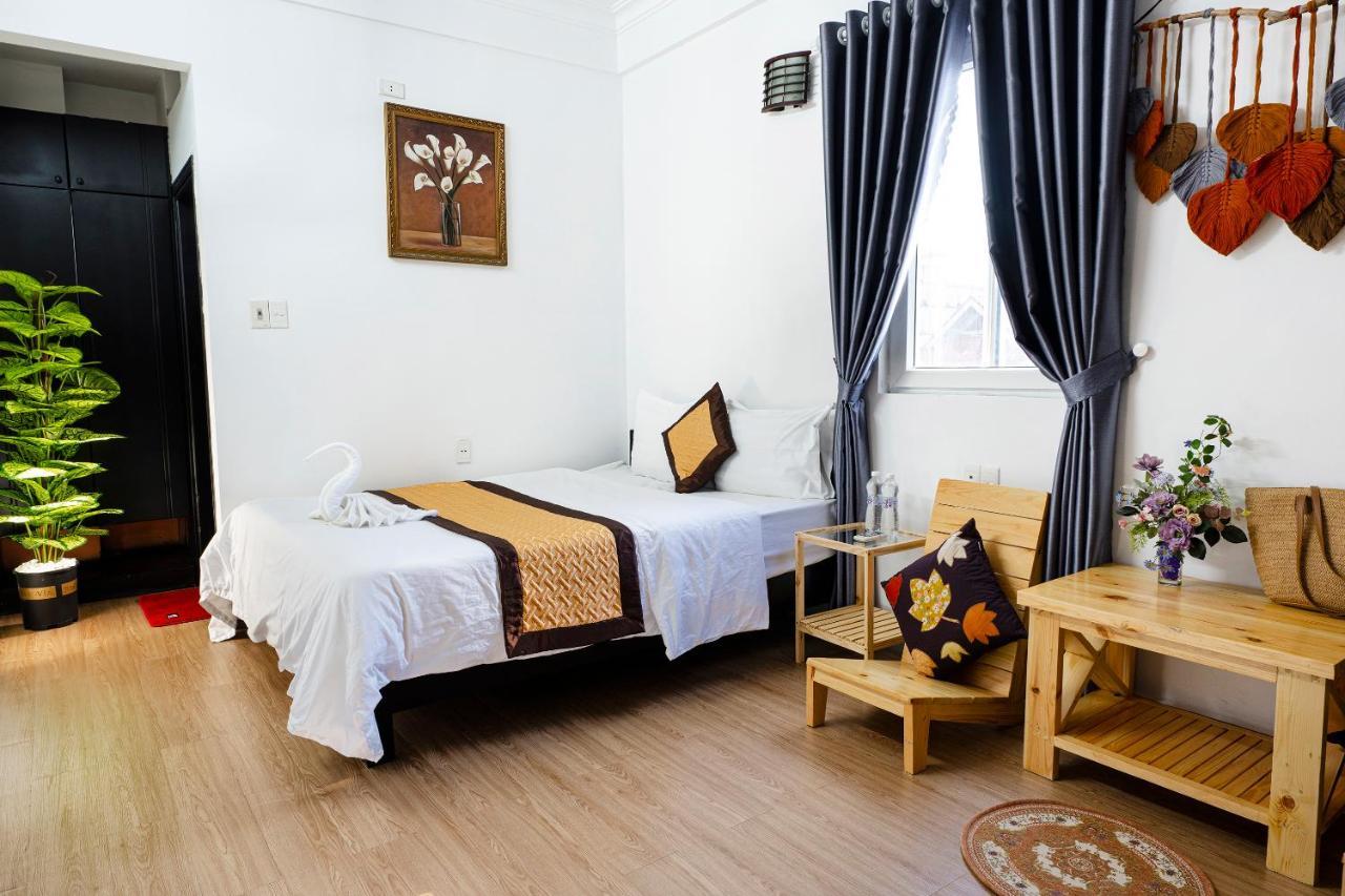 Casablanca Hotel Hue Bagian luar foto