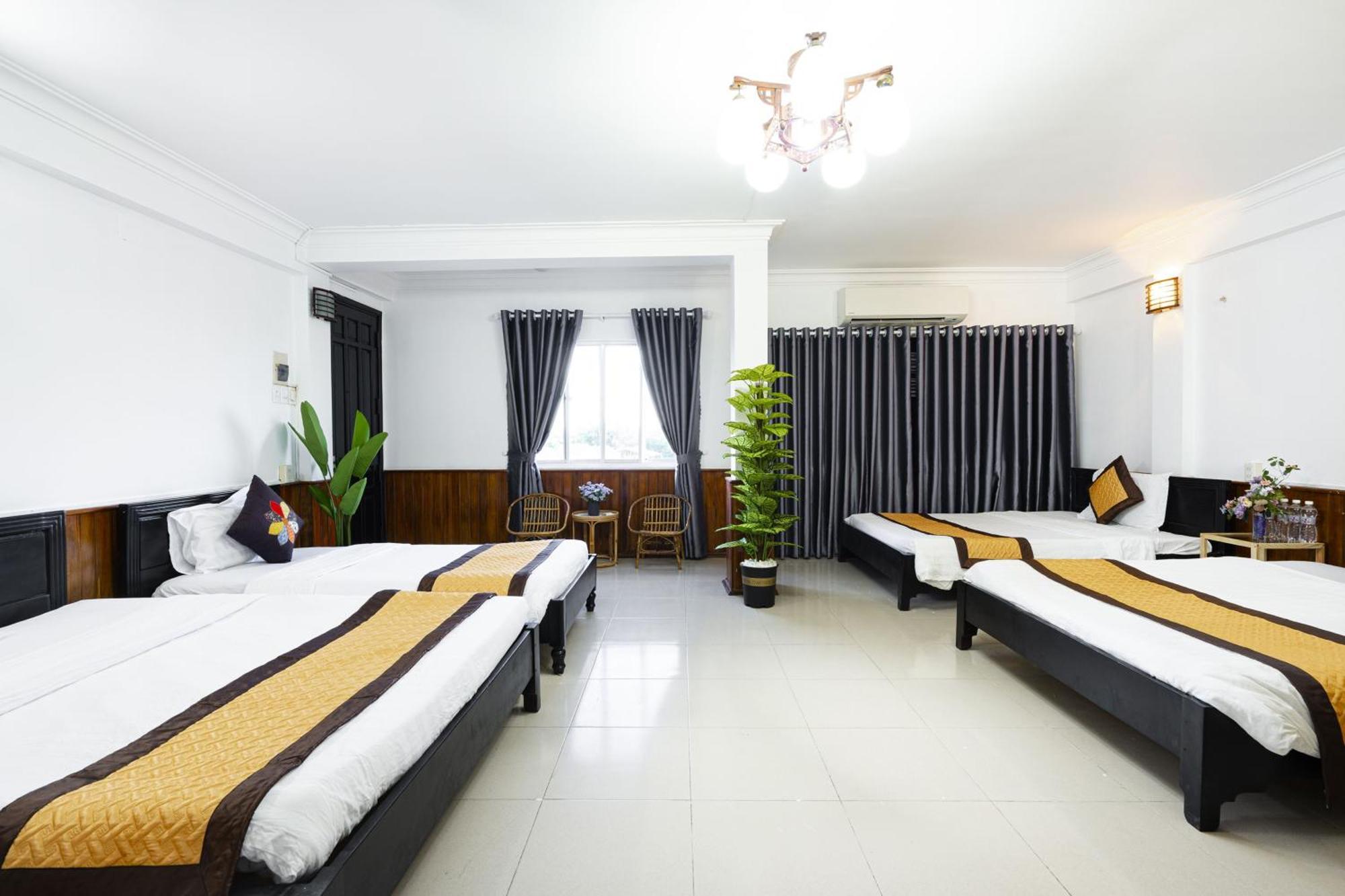 Casablanca Hotel Hue Bagian luar foto