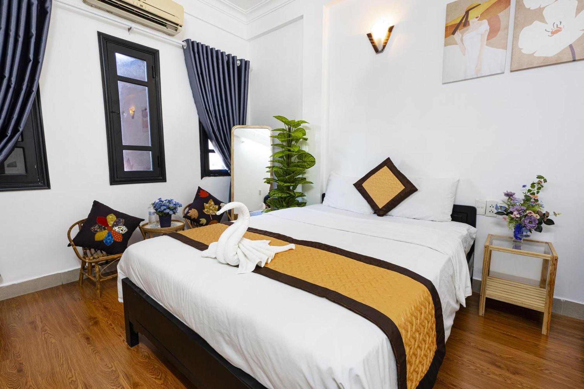 Casablanca Hotel Hue Bagian luar foto