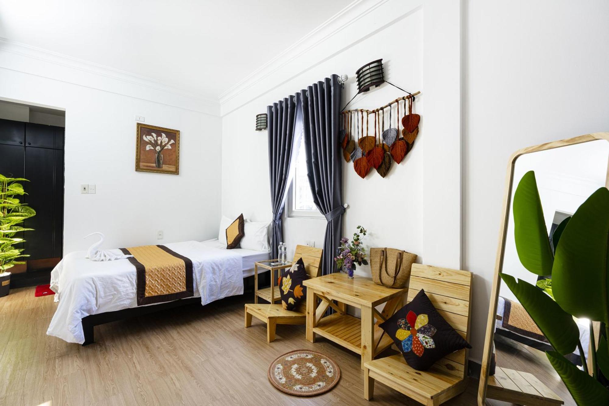 Casablanca Hotel Hue Bagian luar foto