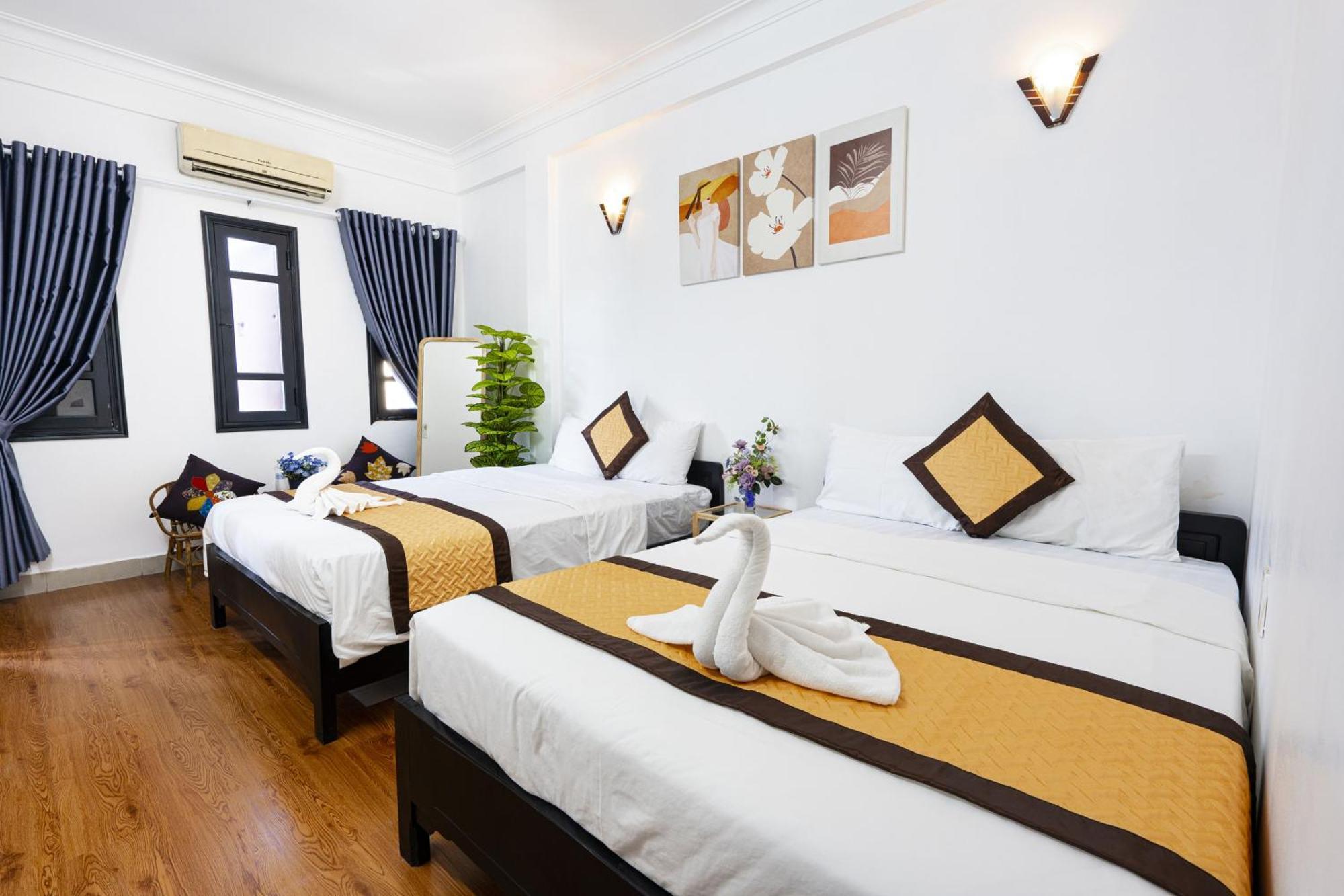 Casablanca Hotel Hue Bagian luar foto