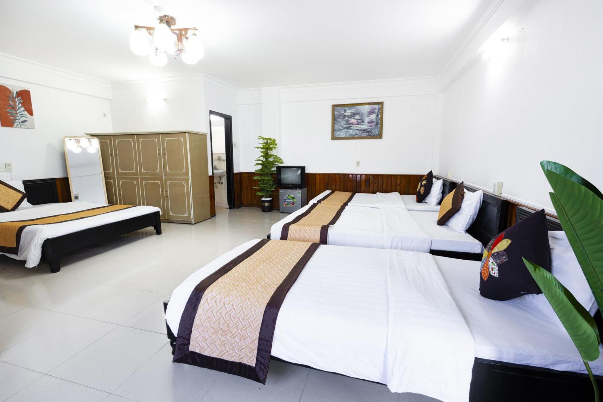 Casablanca Hotel Hue Bagian luar foto