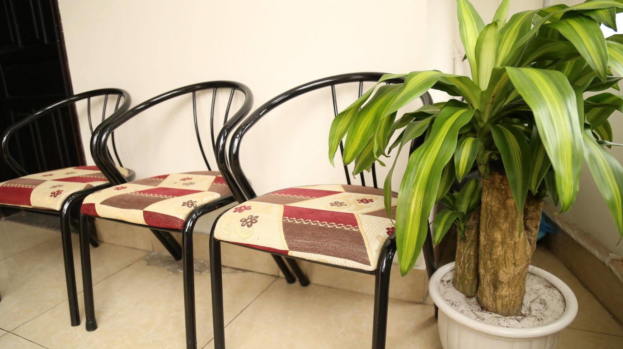 Casablanca Hotel Hue Bagian luar foto