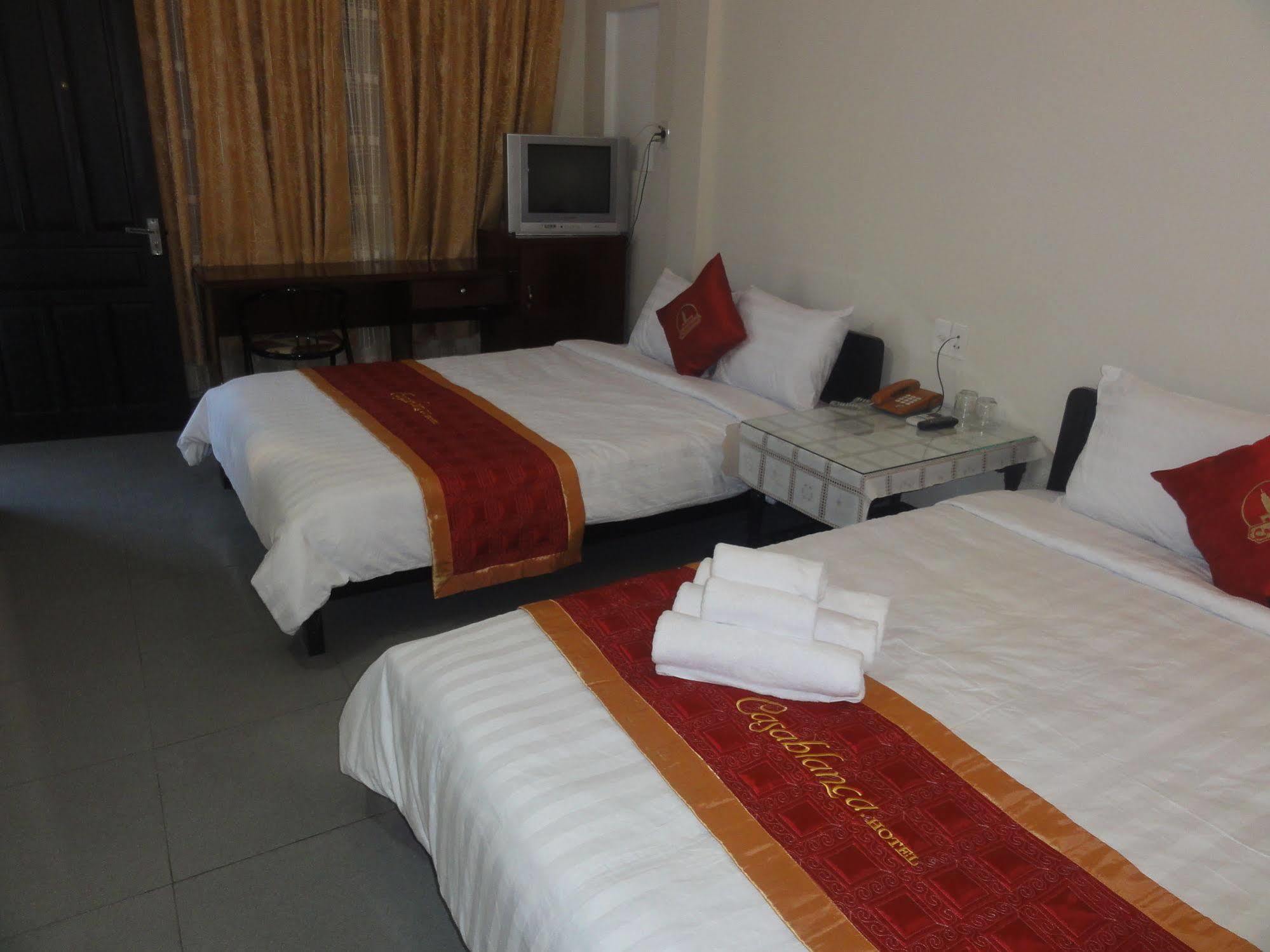 Casablanca Hotel Hue Bagian luar foto