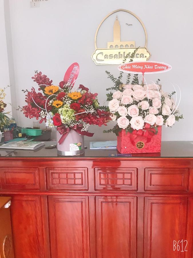 Casablanca Hotel Hue Bagian luar foto
